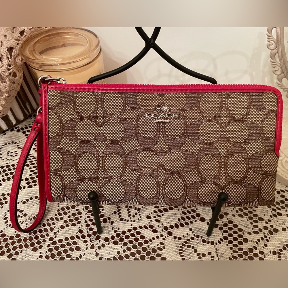 Elegant Red Women's Clutch